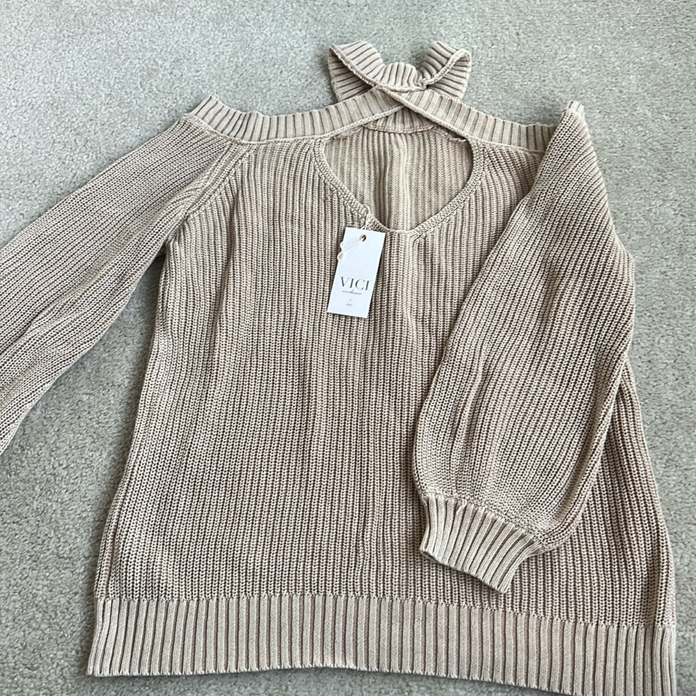 Vici cutout sweater